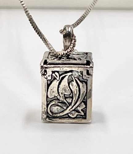 Vintage Necklace Prayer Box Sterling Silver Marked Sterling Floral Box Chain 28” - Picture 5 of 16