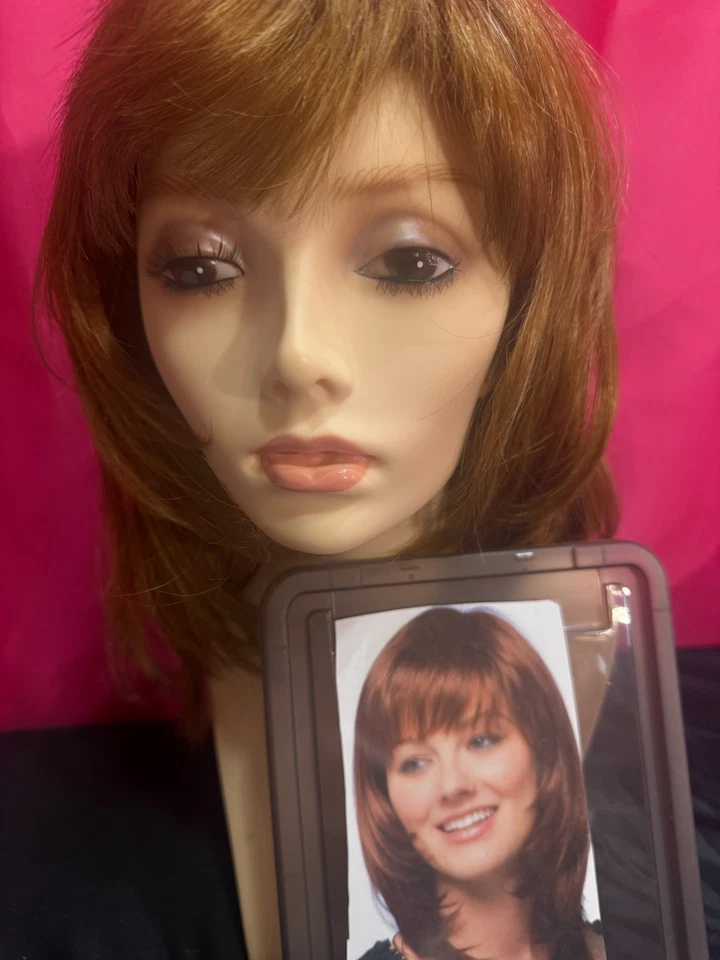 Peluca Noriko "Violeta" Óxido Oscuro SIN ETIQUETA SIN CAJA Foto 2 de 4