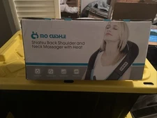 Mo Cuishle Shiatsu Neck Back Massager w Heat Includes Home and Car Power Cord