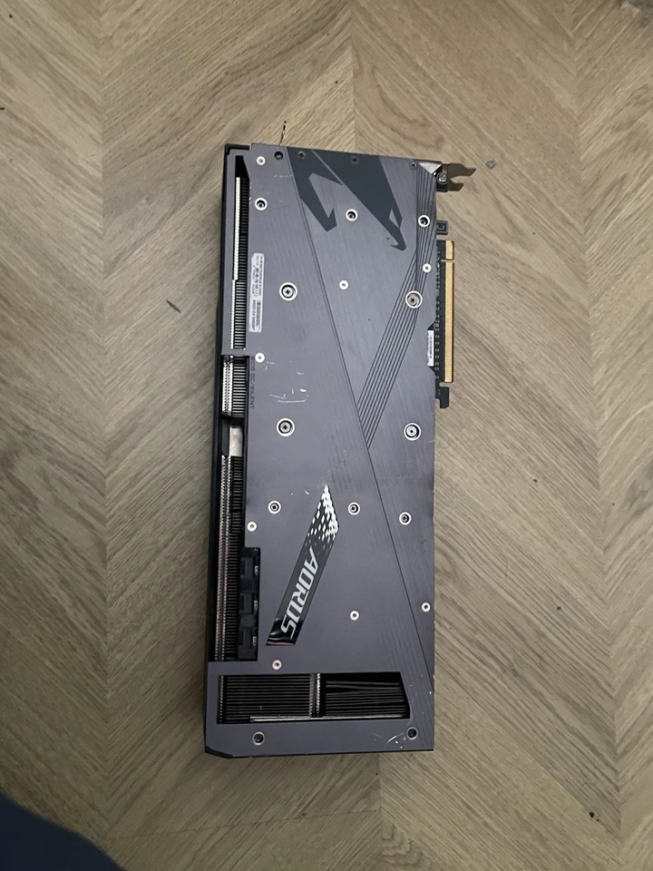 RX 7900 XTX Aorus Master 24gb DDR6 - Photo 3/4