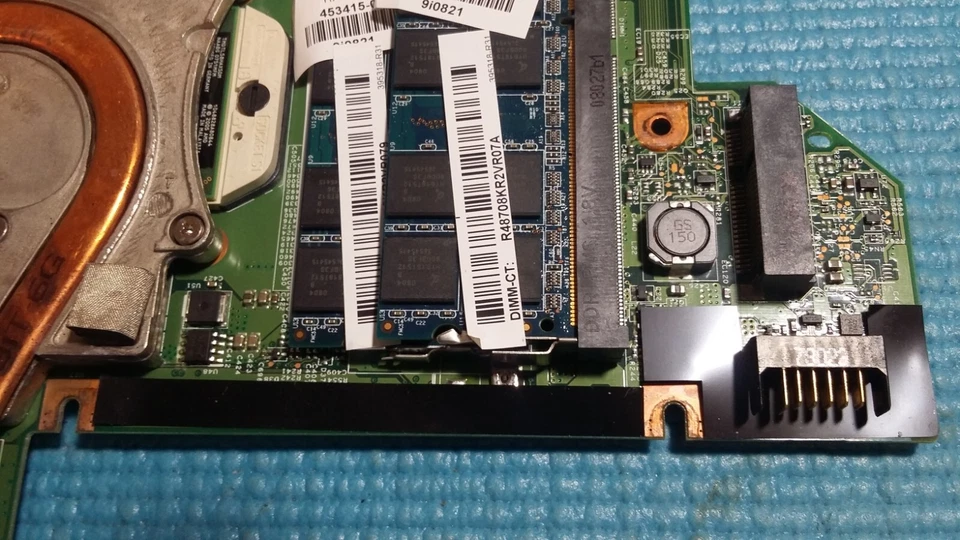 Laptop HP Pavilion dv2700 MB/AMD Turion 64 X2 TL-58 1,9 GHz / 2 GB DDR2 RAM Combo Foto 4 de 4