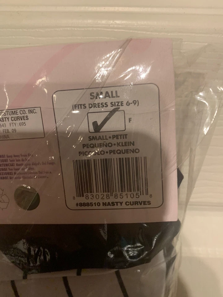 Nuevo sin etiquetas Deseos Secretos Curvas desagradables Uniforme de béisbol Adulto Talla S Vestido Sombrero Calcetines Foto 4 de 4