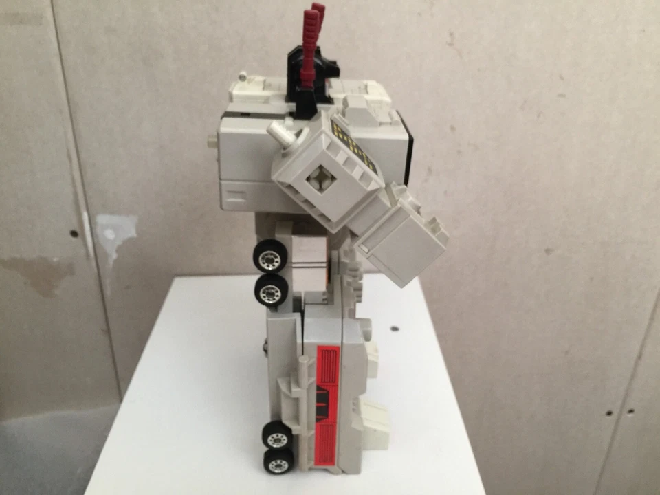 Transformers G1 1985 METROPLEX figure rubber wheels hasbro takara JAPAN - Image 4 of 4