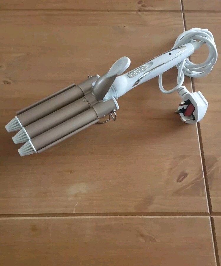 3 Barrel Hair Waver Wand