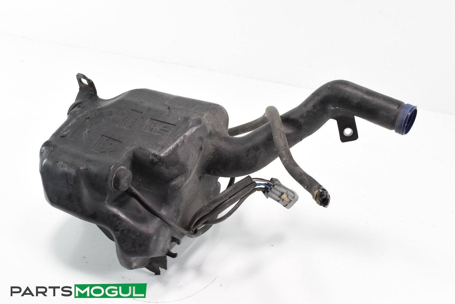 2004-2008 MASERATI QUATTROPORTE M139 WINDSHIELD WASHER FLUID RESERVOIR TANK