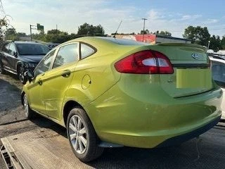 Capucha para 11-13 Fiesta 218323 Foto 2 de 4