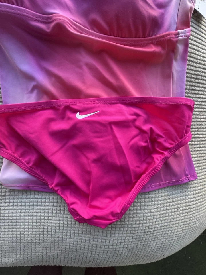 Ropa de baño Nike Foto 2 de 4