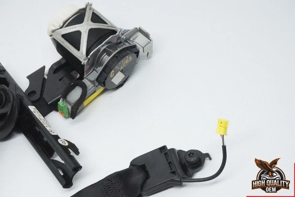 Retractor de cinturón de seguridad delantero derecho Mercedes-Benz C300 2008-2014 A2048600788 OEM Foto 3 de 4