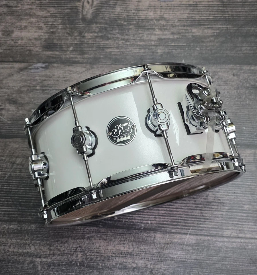 ¡Tambor redoblante Dw Performance 14×5!! ¡$300 o mejor oferta!! Foto 2 de 4