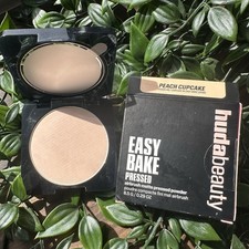 HUDA BEAUTY Easy Bake Pressed Powder Airbrush Matte - Peach Cupcake - NEW