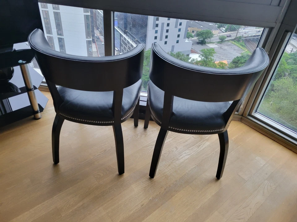 JUEGO DE 2 - Silla de comedor Ralph Lauren Home Clivedon (Macassar de cuero negro croc) Foto 2 de 4