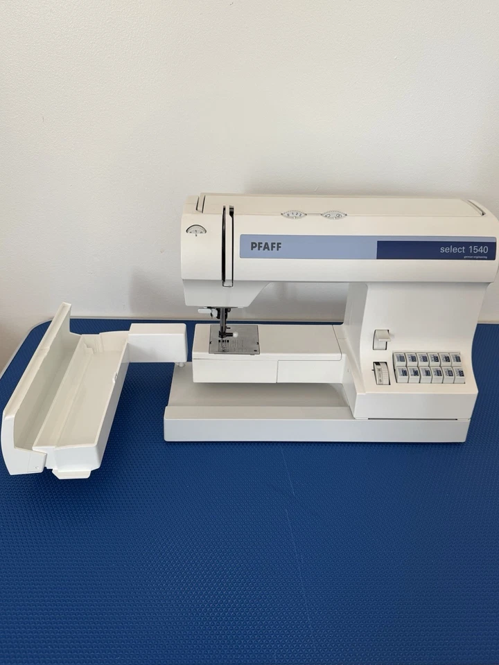 Pfaff Select 1540 W/ IDT Foot Pedal Sew Quilt Embroidery Accessories Low Hours!! - Image 4 of 4