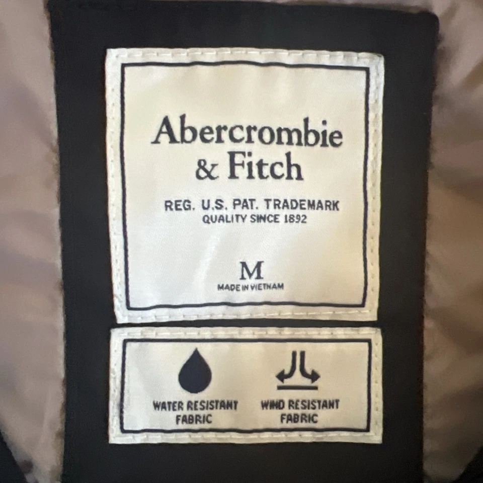 Abercrombie & Fitch Women's Hooded Parka Jacket New York Collection - Medium - Image 2 of 4