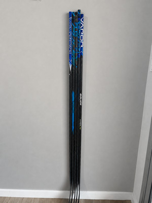 Bauer AG5NT Pro Stock Hockey Stick Senior LH 70 Flex Benn Curve Grip