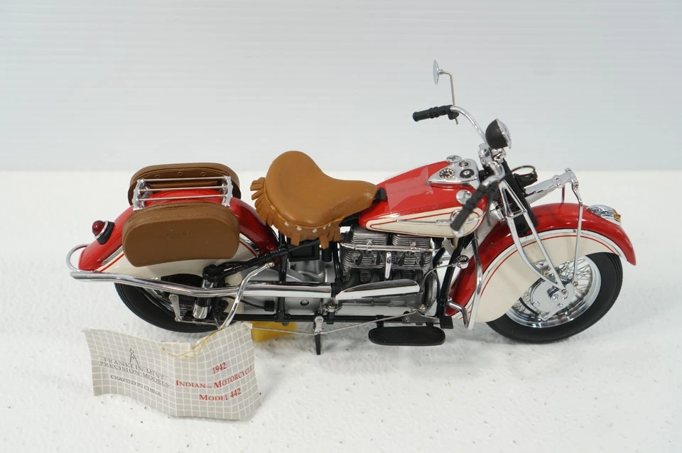 Franklin Mint 1942 Indian Die Cast Motorcycle 1:10 Model 442 Red White - Image 2 of 4