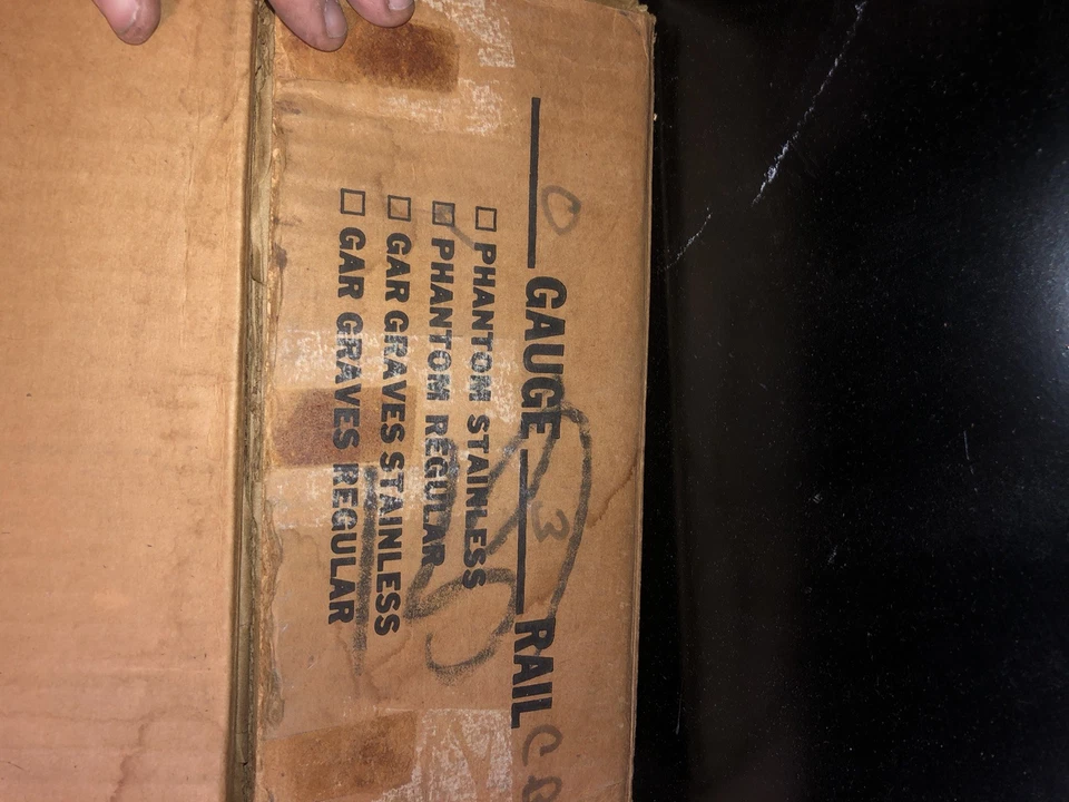 Case Of 47 Pieces GarGraves 3-Rail O Scale 37" in. Straight Track Sections New - Image 3 of 4