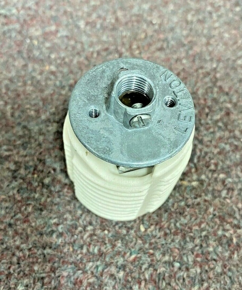 Leviton Keyless Porcelain Lamp Holder - Medium Socket With Ring, Threaded, New