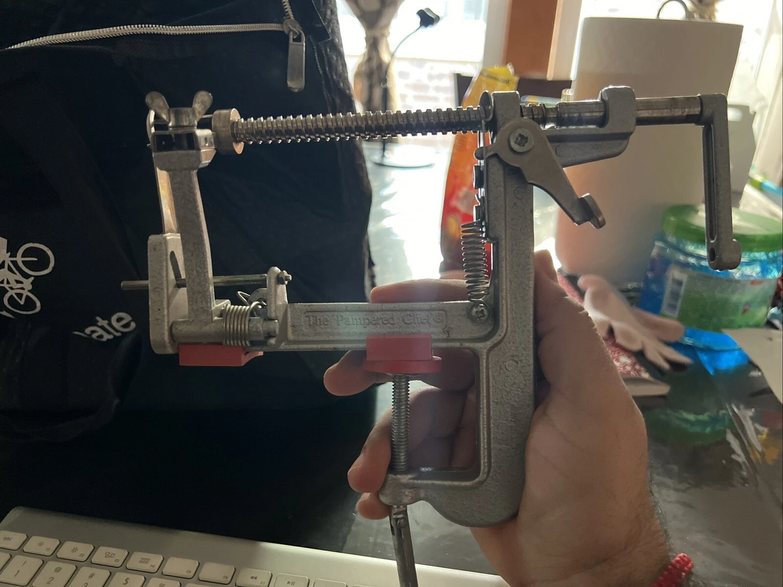 the pampered chef apple peeler
