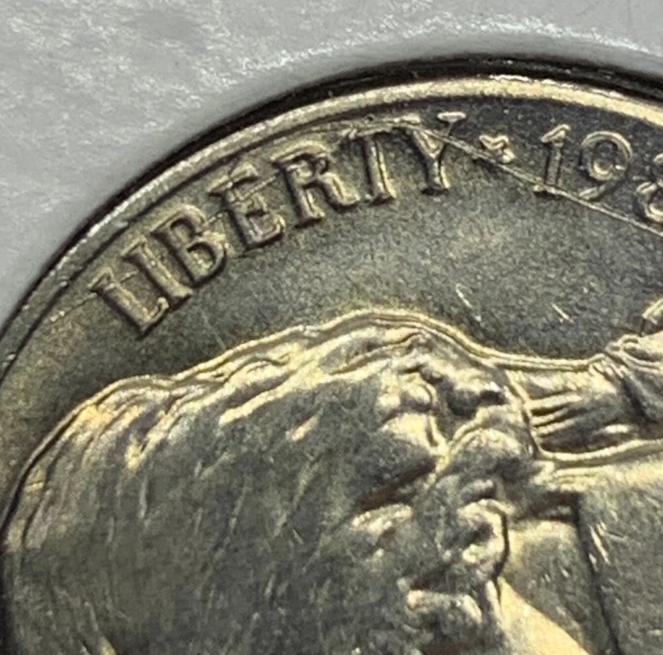 RARE 1989 D JEFFERSON NICKEL WITH MASSIVE DIE BREAKS THROUGH LIBERTY AND DATE - Image 3 of 4