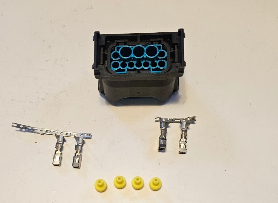 61 62 63 64イヤリング New Genuine BMW Rep Kit For Socket Housing 619900 OE 61132472911