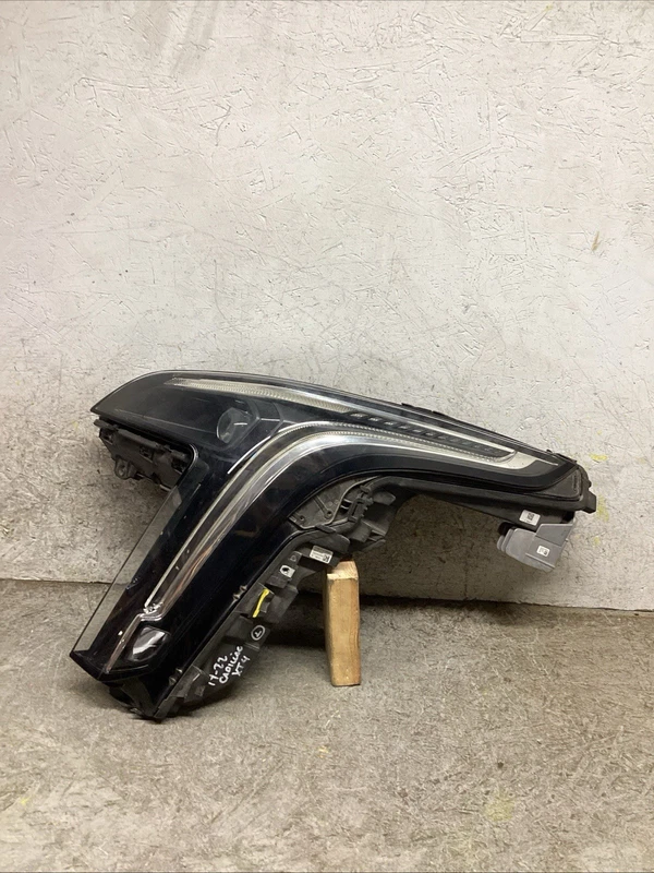 2019-2023 CADILLAC XT4 LEFT LH DRIVER SIDE HEADLIGHT OEM W/ CORNERING