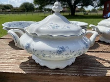 Johann Haviland Blue Garland Platinum  Covered Vegetable Soup Tureen Bavarian