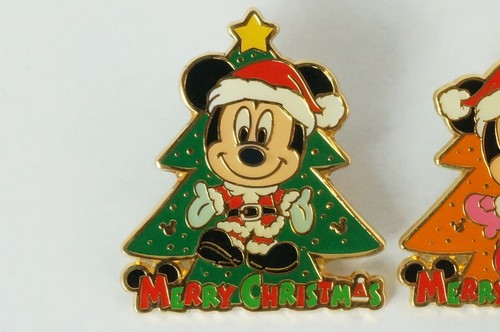 Tokyo Disney Resort Game Prize Pin TDS Christmas Tree Mickey & Minnie - Picture 2 of 4