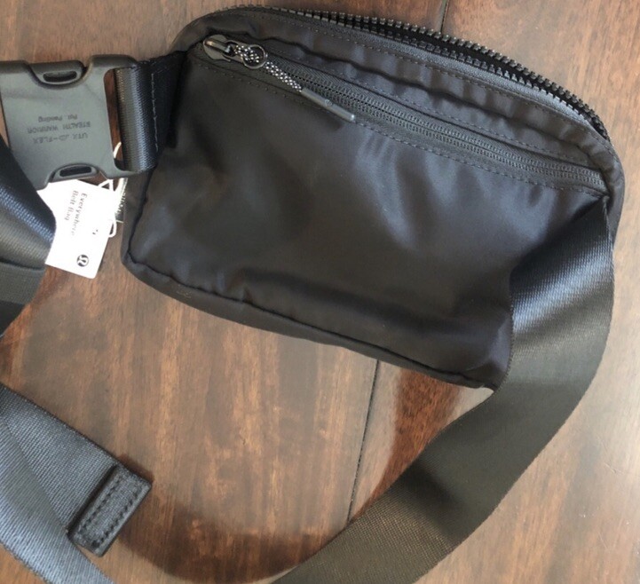 Lululemon Everywhere Women's Belt Bag Black (142500085) eBay