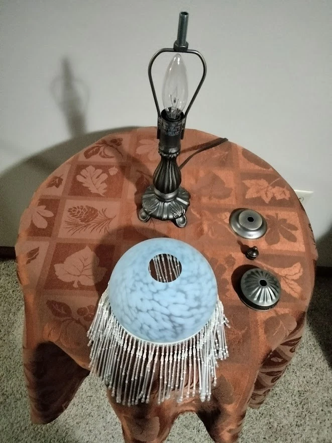 352...Victorian Style, Vintage, Boudoir Bedside Lamp, Glass Shade, Beaded Fringe - Image 3 of 4