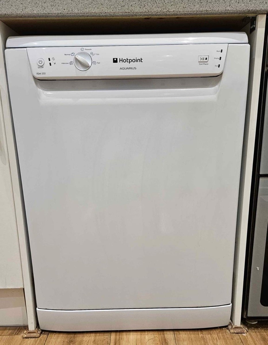 Hotpoint Aquarius FDM 550 Freestanding Dishwasher Nearly New Very Quiet  SW5