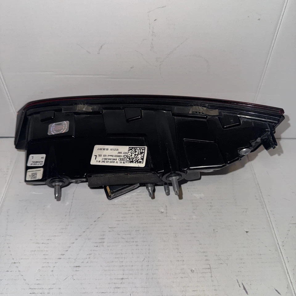 Luz trasera interior izquierda Audi S5 2018-2019 OEM #161 Foto 4 de 4