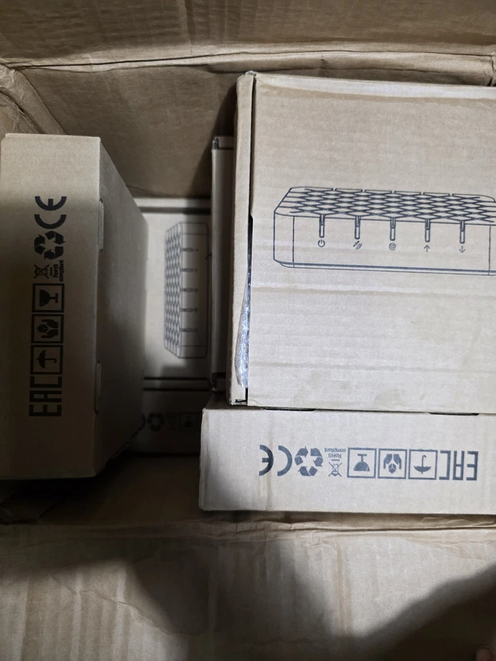 Gilat SkyEdge II IP IDU (Indoor Unit) VSAT Router. AUKTION ist für 11 Stück - Bild 4 von 4