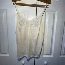 VTG camisole/slip/nightgown Ivory Silky Lace Trim Size Medium