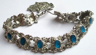 Bracelet Vintage Argenté Avec Main Gravée Et émail Bleu - Bijou Fantaisie Ancien - Modèle 5204