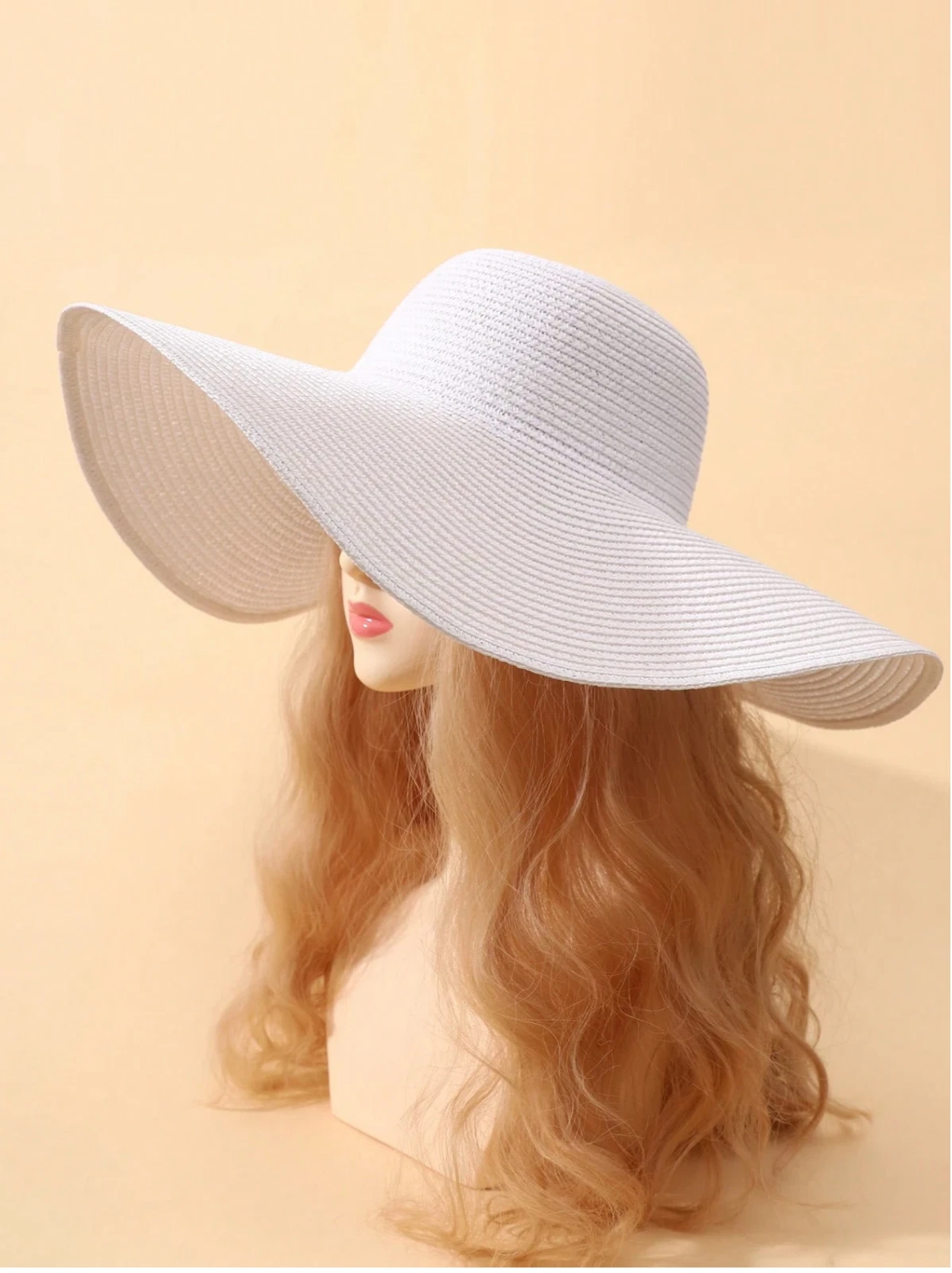 White Simple Fashion Large Brim Straw Hat For Beach Resort Vacation