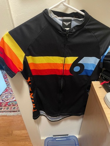 Twin Six Women’s XS CYCLING Club JERSEY Black with rainbow stripe - Picture 2 of 2