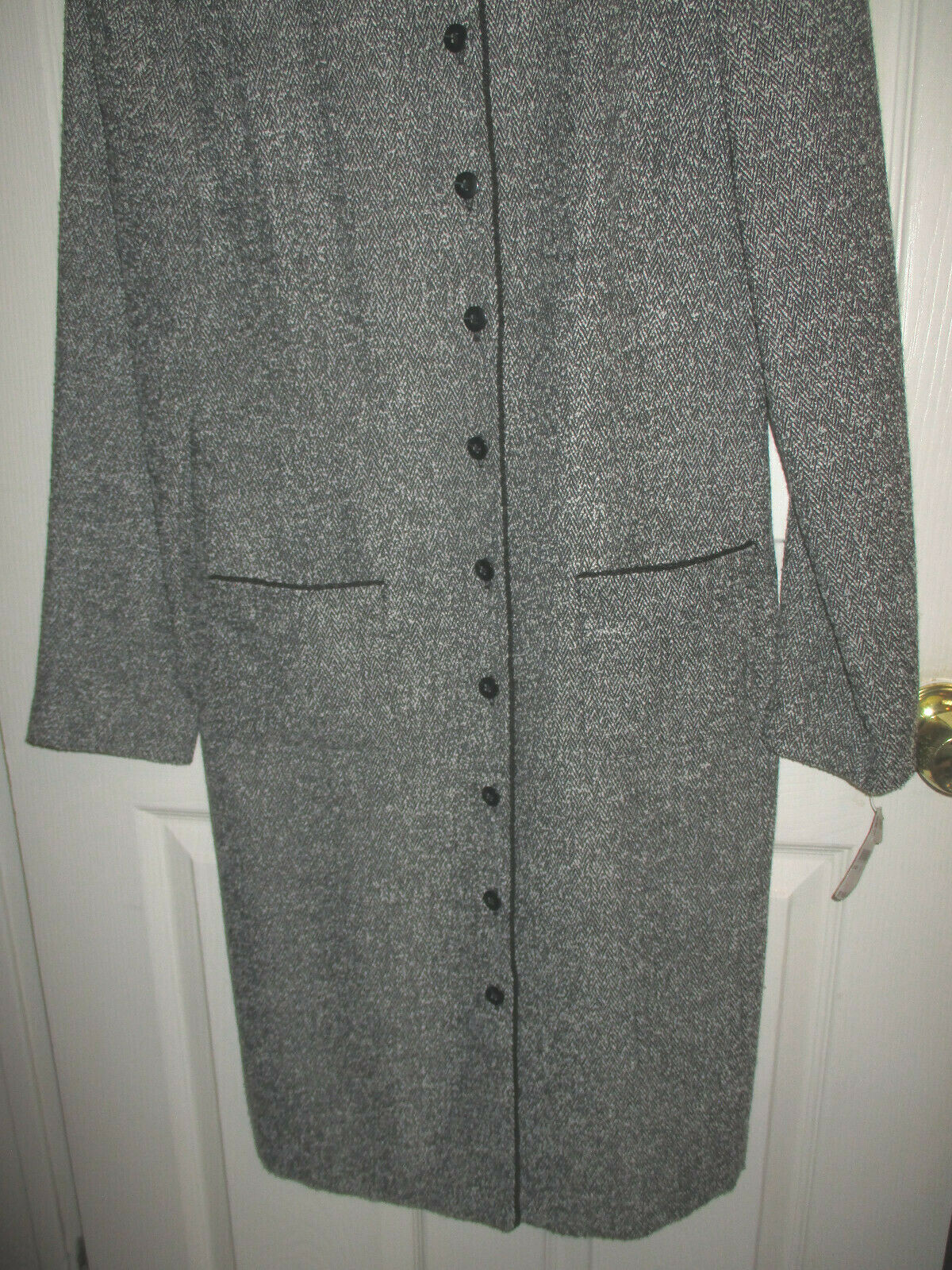 Picture 4 of 12