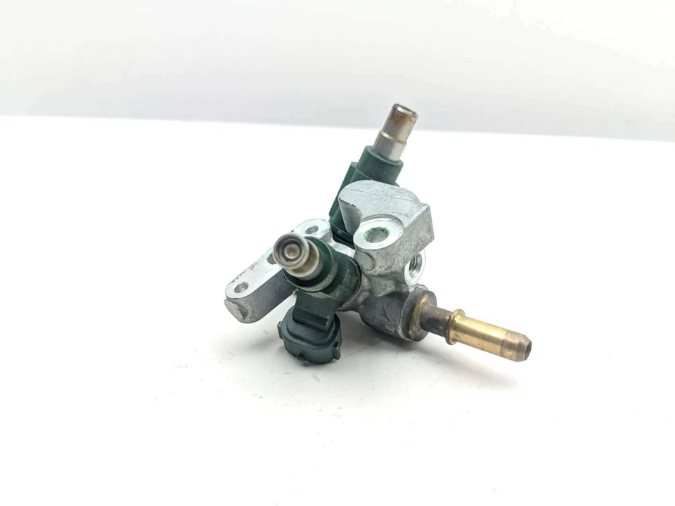 06 Inyectores de combustible de gasolina con riel Kawasaki Vulcan 900 VN900 Foto 2 de 4