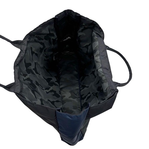 Bolso de hombro Emporio Armani talla A4 con patrón de camuflaje en el interior - Imagen 20 de 24