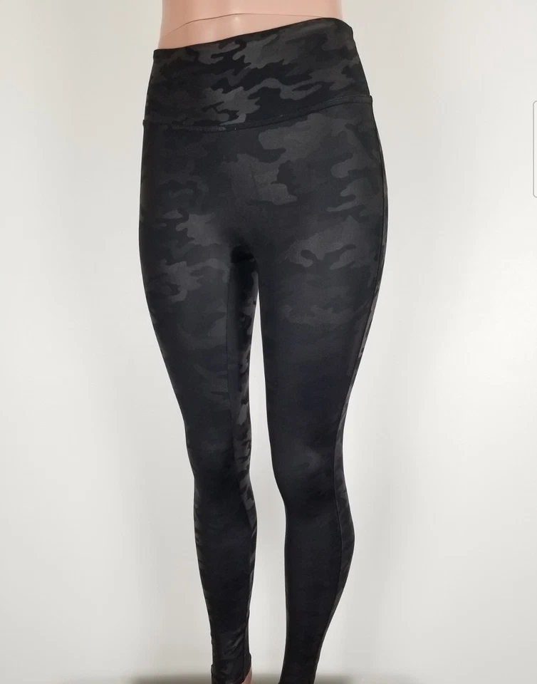 Spanx Mujer Talla Mediana Imitación Cuero Negro Camuflado Leggings Pantalones Elastizados Causal Foto 2 de 4