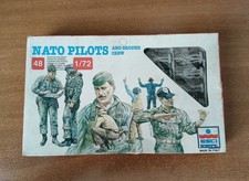 ESCI n. 243 NATO PILOTS AND GROUND CREWS-48 PEZZI-SET COMPLETO. Come Nuovo