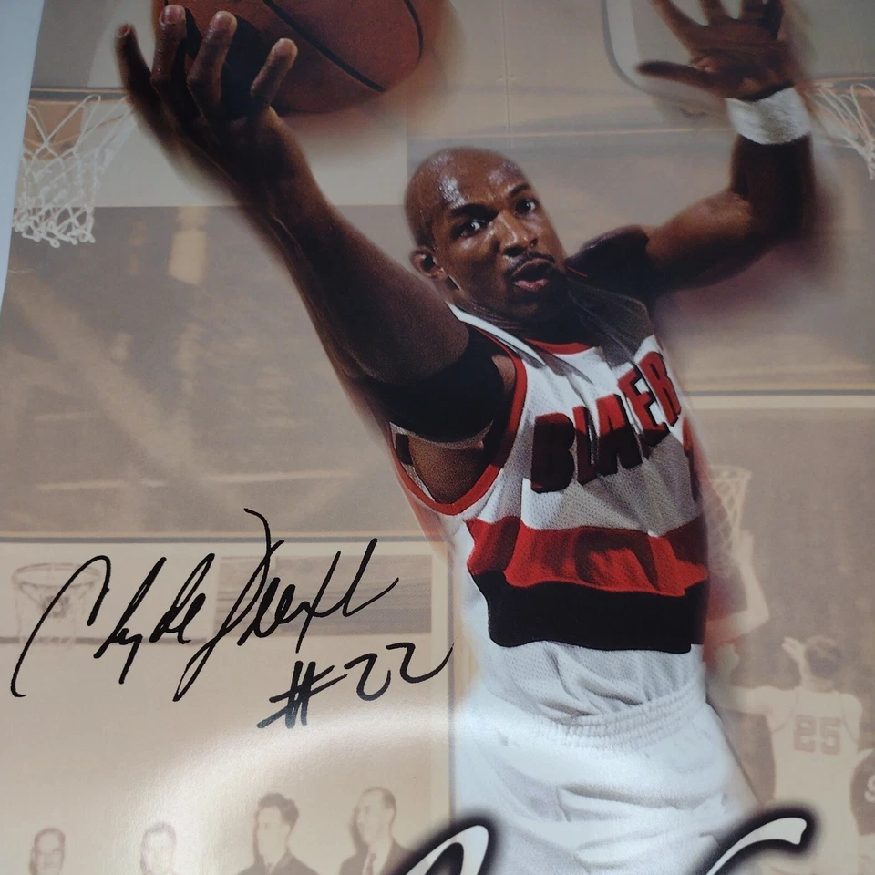 2004 Clyde Drexler NBA Basketball Hall Of Fame Inductee 20" X 18"- Wall Poster - Image 4 of 4