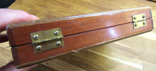 WOODEN TORA DESIGNS (Norwich) FLY BOX with 49 UNUSED Mainly SEA TROUT FLIES - Picture 7 of 8