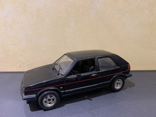 Volkswagen Golf Polistil scala 1/24. Nero Usato - Foto 2 di 6