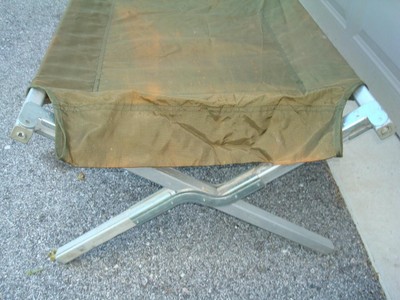 Lit De Camp Militaire Vintage US Airline Instruments - Alu Et Nylon Vert - En L'état