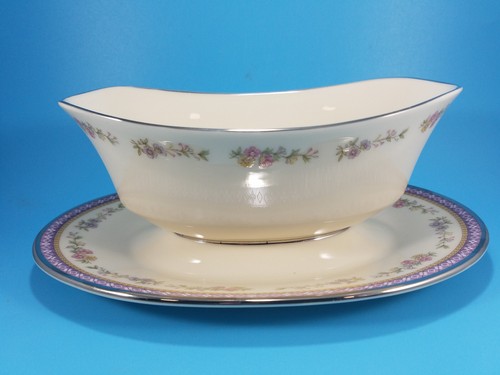 Vintage LENOX USA Amethyst Gravy Boat & Attached Underplate Bamberger's Sticker - Picture 5 of 15