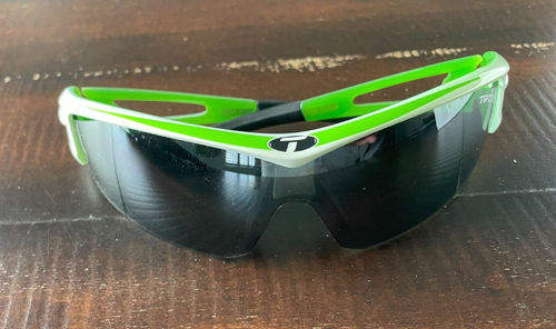 Tifosi grün & weiß Sonnenbrille mit 3 Gläsern - Etui enthalten