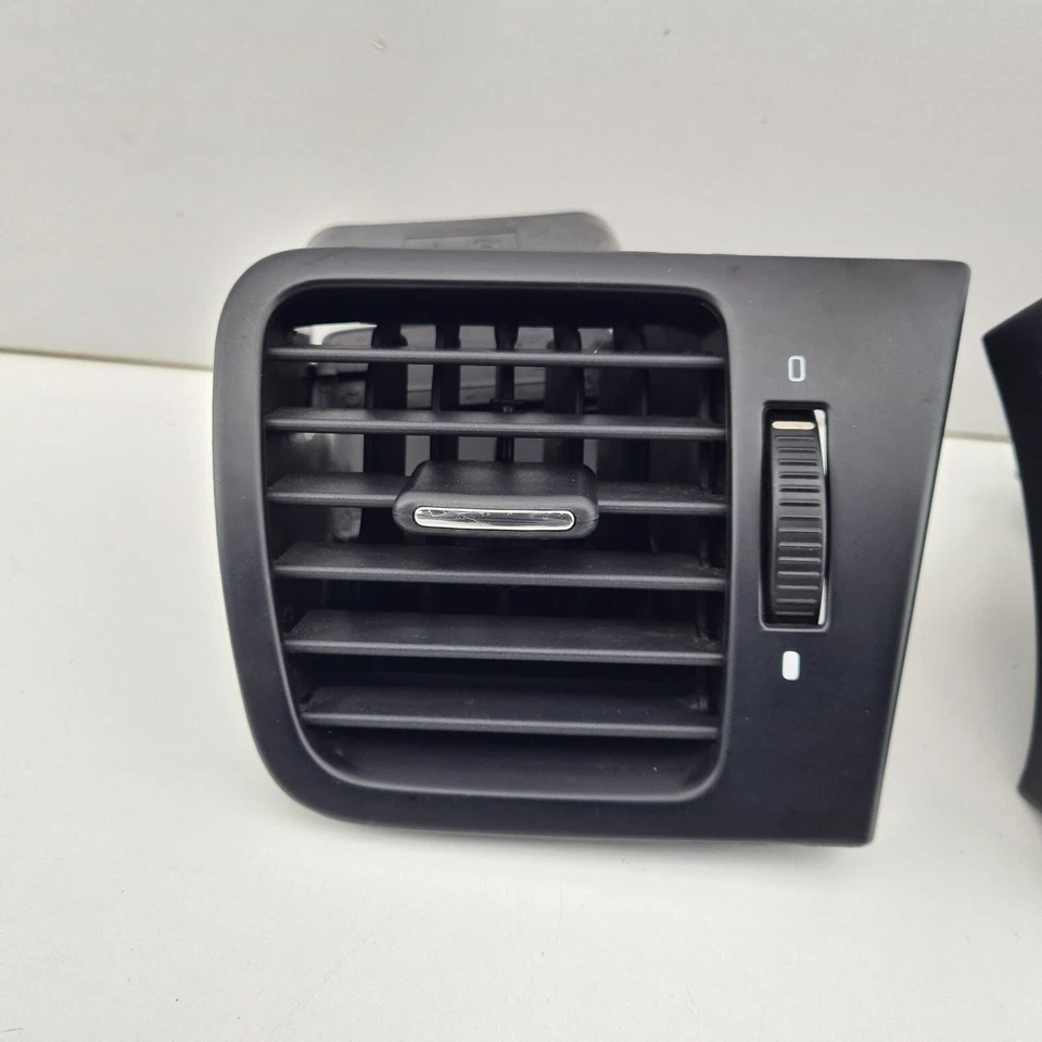 Subaru Liberty Outback Dash Air Vent Pair Gen 4 09/03-08/09 - image 3 of 4