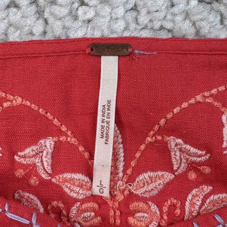 Blusa corta Free People Claudine bordada floral para mujer grande DEFECTUOSA Foto 3 de 4