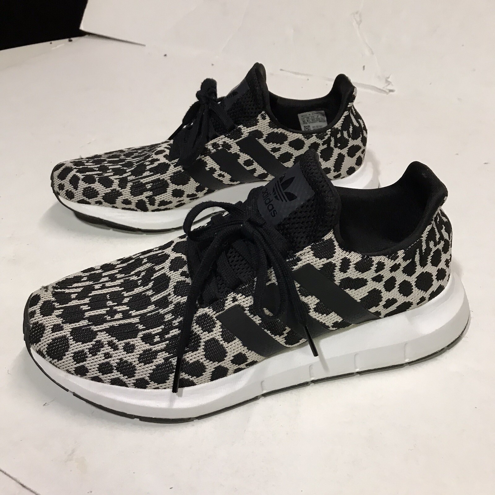 leopard adidas swift run